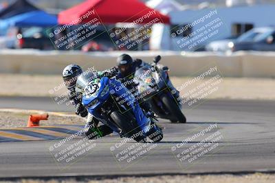 media/Dec-18-2022-SoCal Trackdays (Sun) [[8099a50955]]/Turn 2 (950am)/